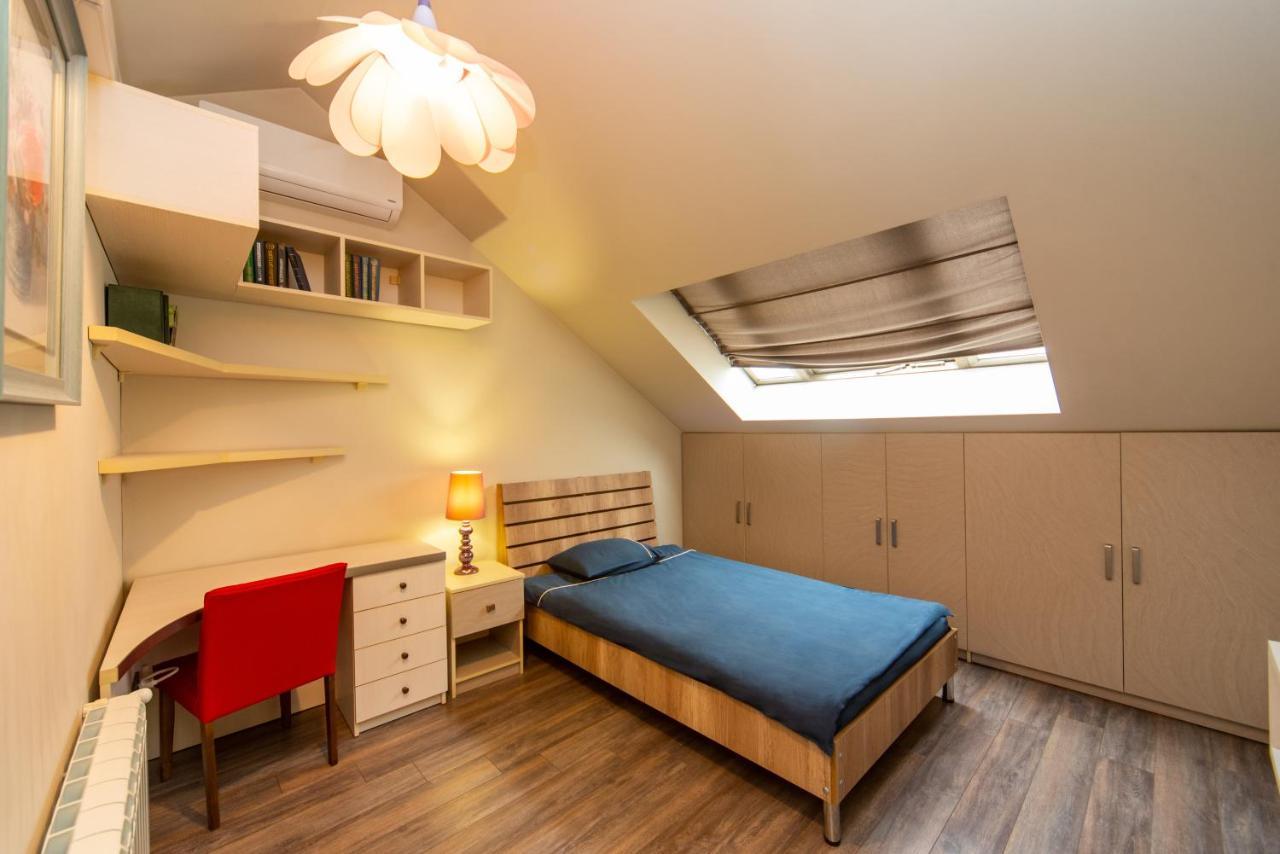 Luxury 4 Bedroom Apartment #1 In The City Center Of Tbilisi Exterior photo