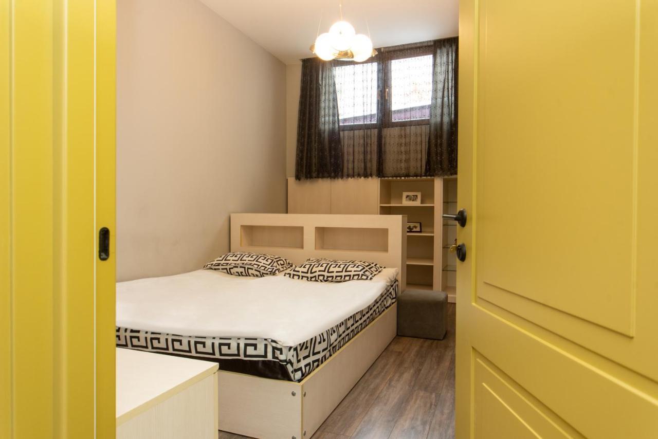 Luxury 4 Bedroom Apartment #1 In The City Center Of Tbilisi Exterior photo